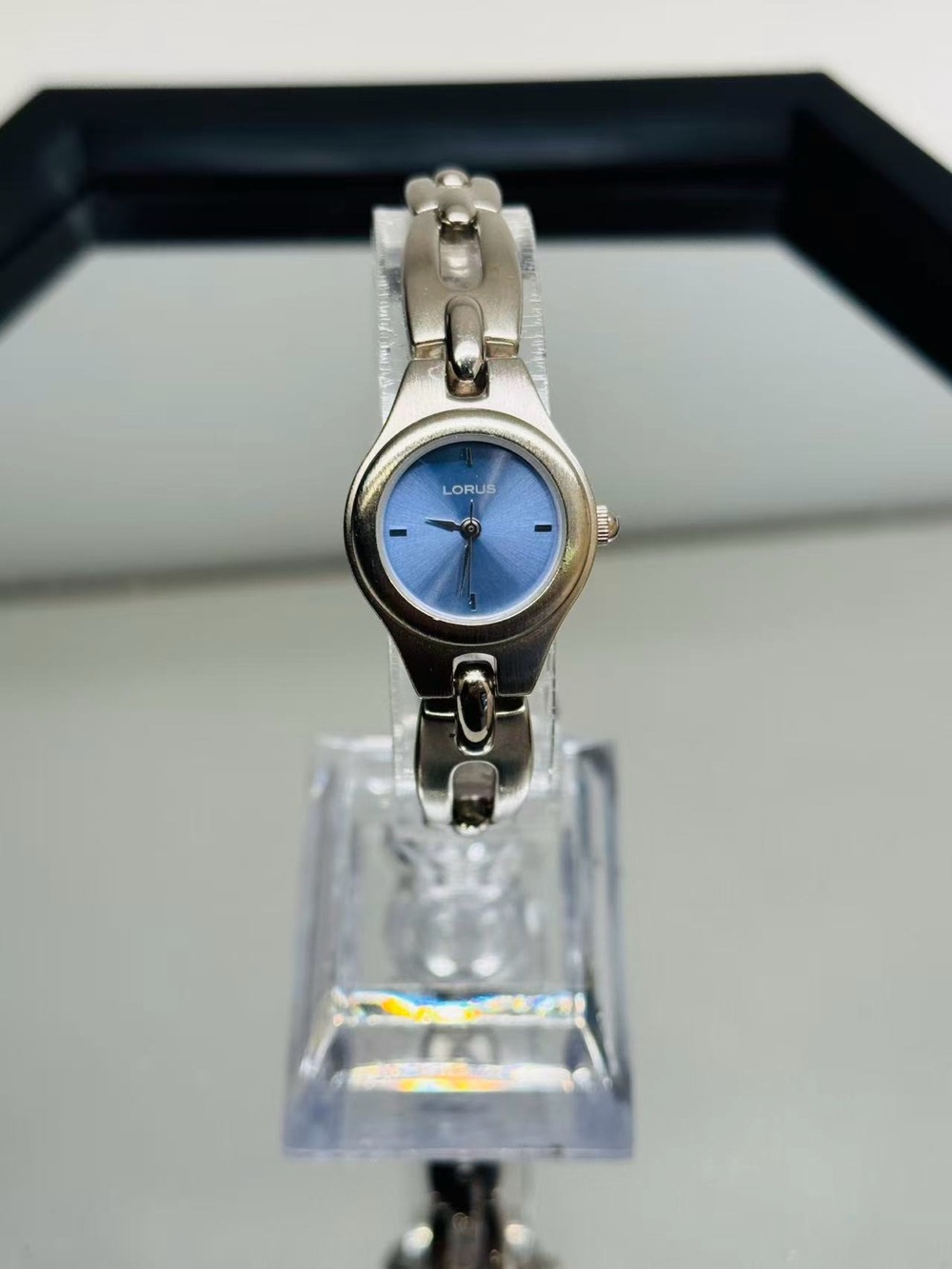 Vintage Lorus Blue Dial Women’s Watch 21mm Quartz Japan Movt New Battery Runs